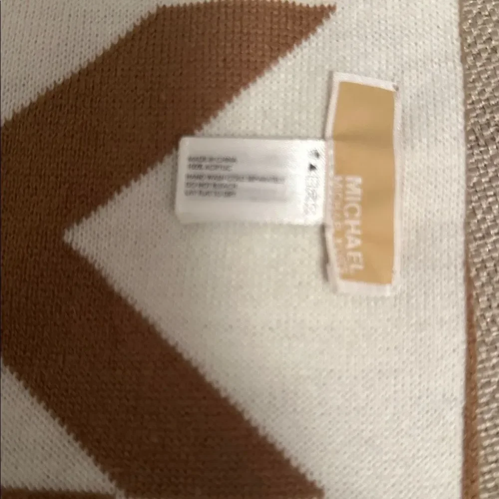 Michael Kors Scarf in Brown and Cream